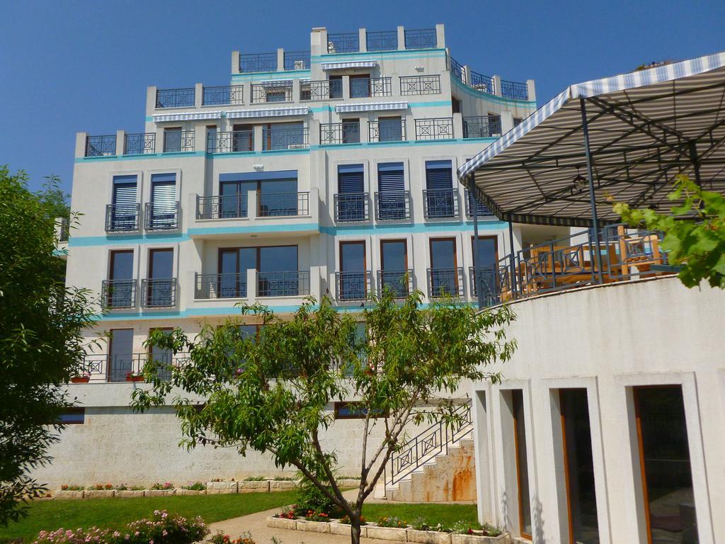 Aparthotel Prostor Kavarna Exterior photo