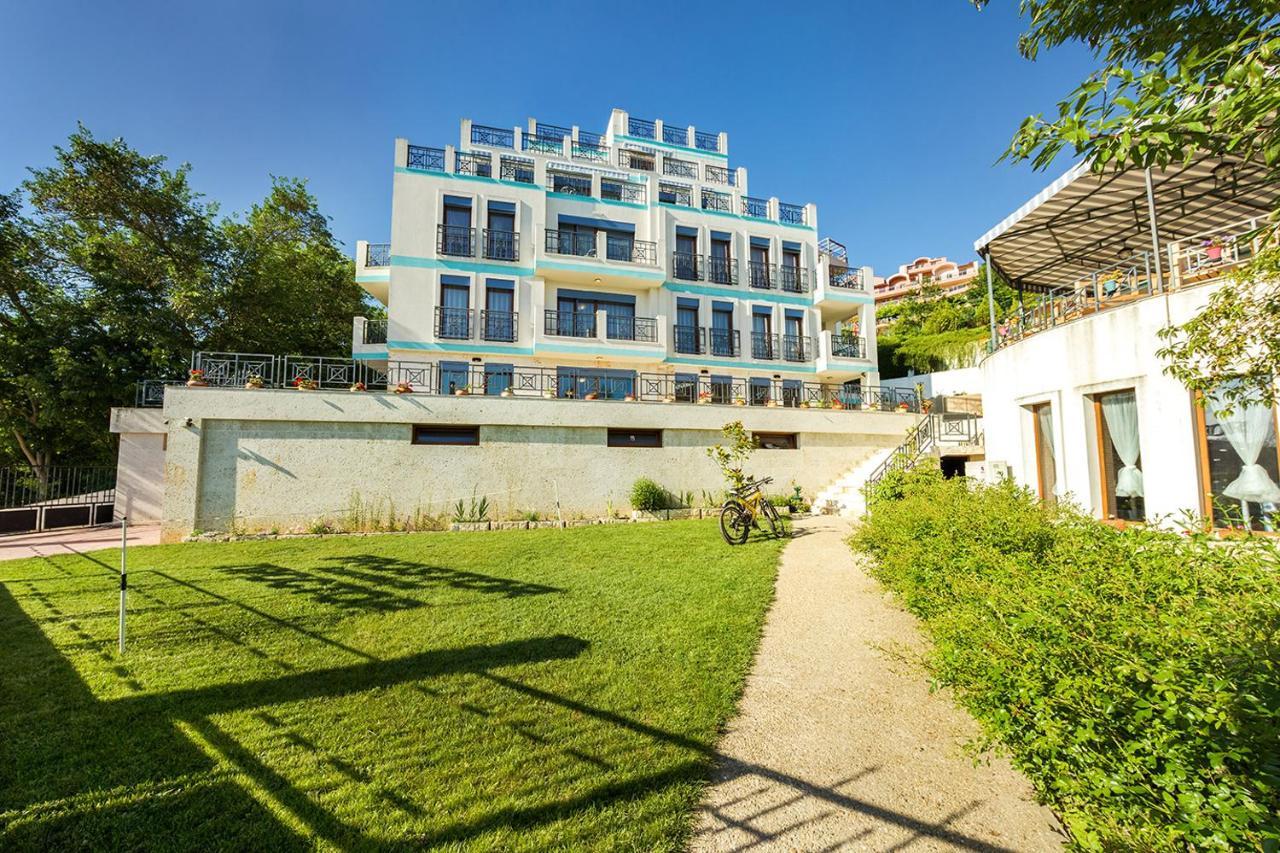 Aparthotel Prostor Kavarna Exterior photo
